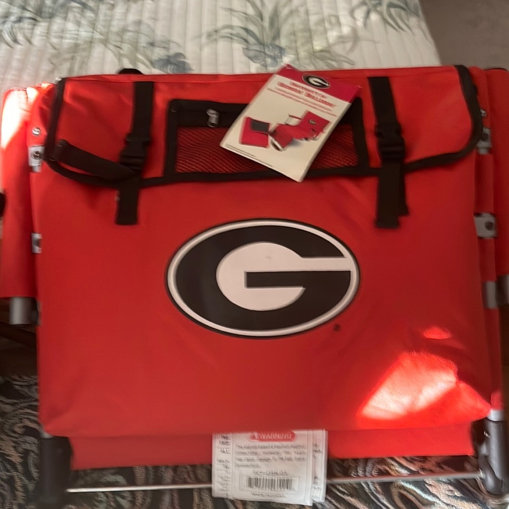 Sports seat with blanket , Georgia U